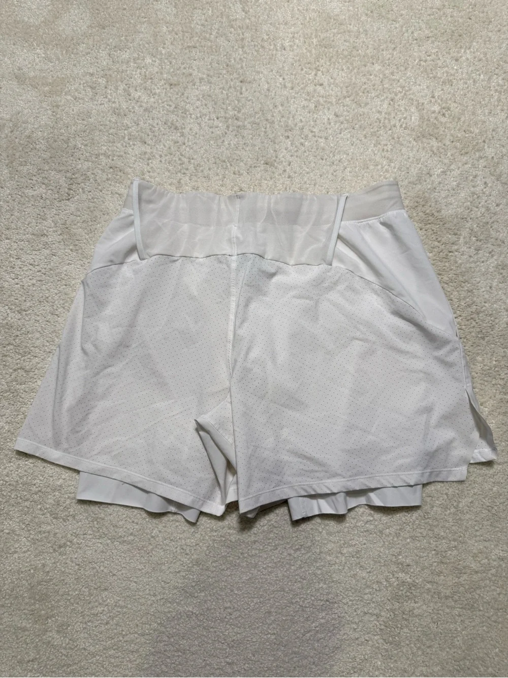 Lululemon Men’s Vented Tennis Short White Athletic Drawstring Bottoms Size Large